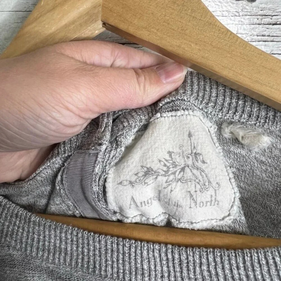 ANGEL OF THE NORTH ANTHROPOLOGIE GRAY SWEATER SZ L - Picture 6 of 12